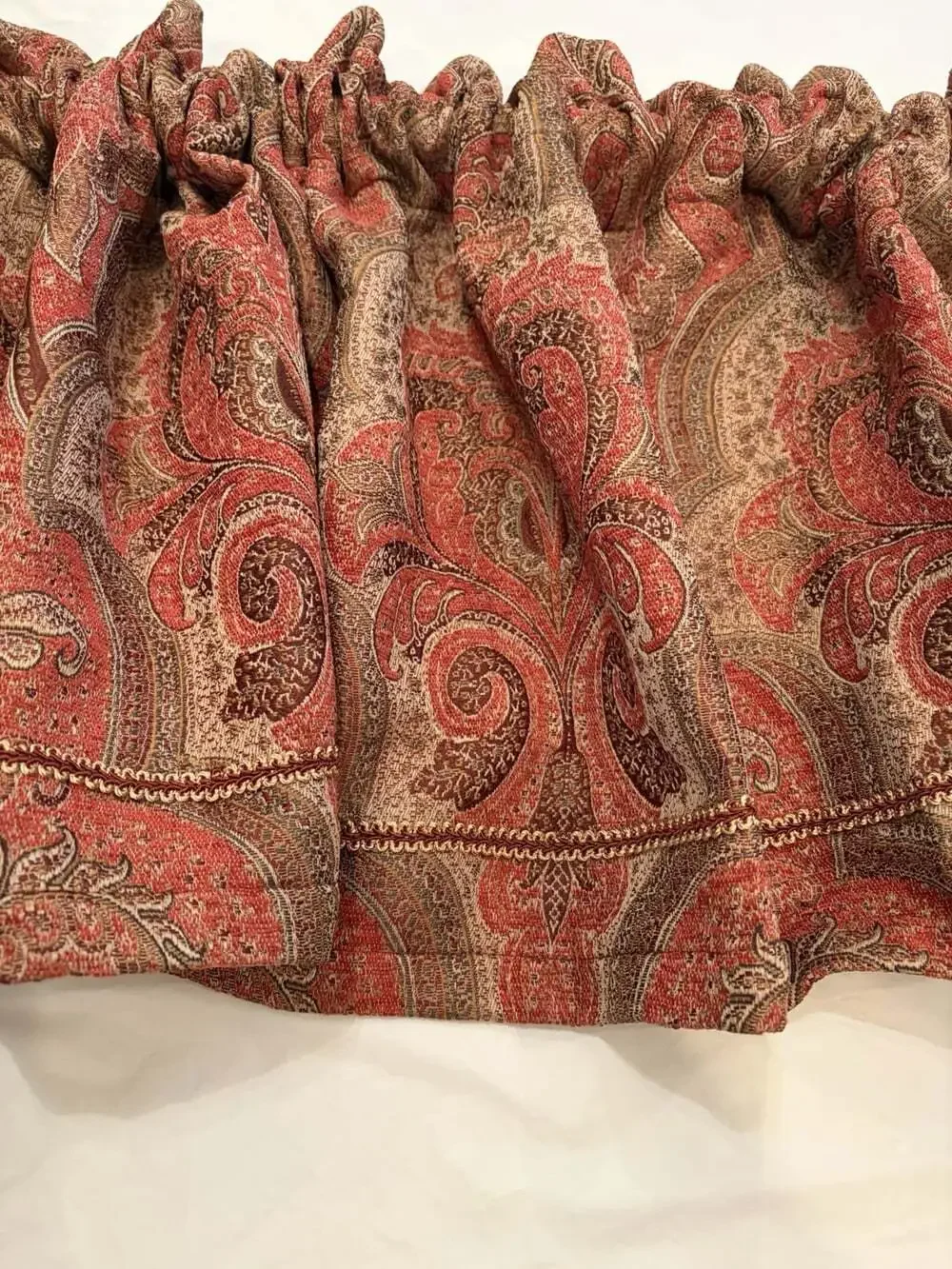 Veratex Red And Gold Paisley Jacquard Valance 84”x19..5” Valance Only